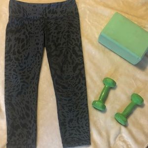 Lululemon wonder under cheetah pants